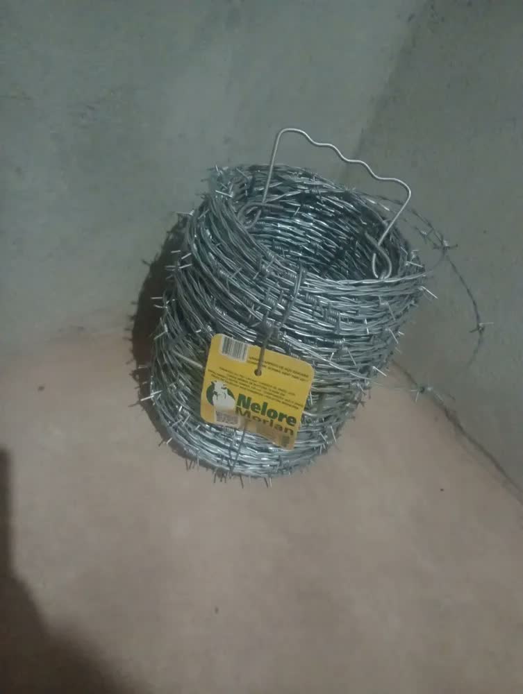 foto de Arame Farpado 100% Galvanizado 100m Nelore