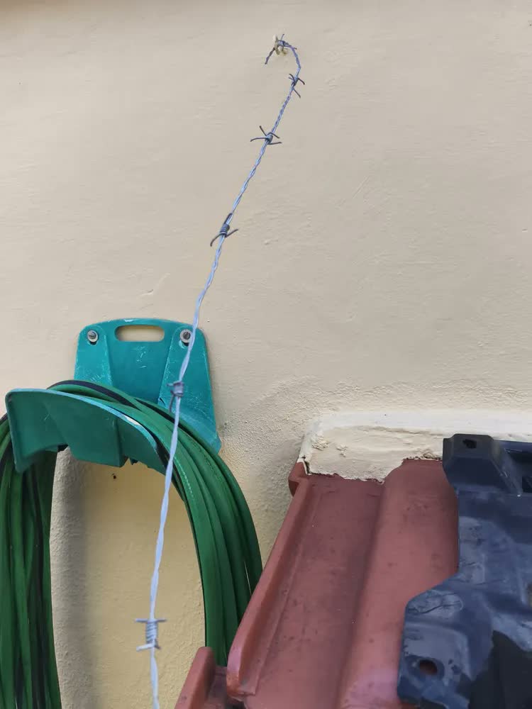 foto de Arame Farpado Gerdau Gir 1,6mm 500 Metros