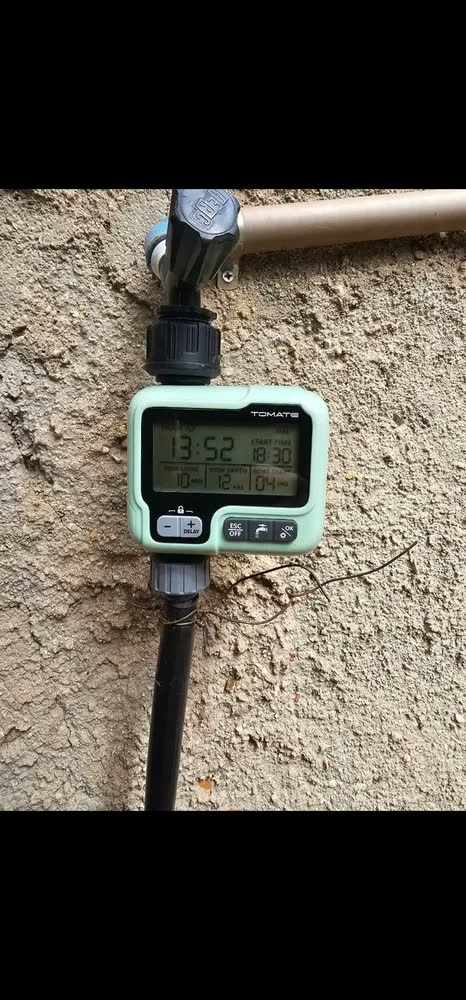 foto de Temporizador Digital Tomate MDC-033 para Irrigação com Tela LCD IPX5