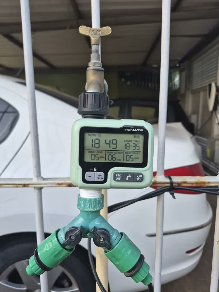 foto de Temporizador Digital Tomate MDC-033 para Irrigação com Tela LCD IPX5