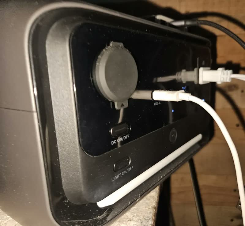 foto de Ecoflow River 3 Plus Estação de Energia Portátil 286Wh 600W - 110V Gerador Portátil