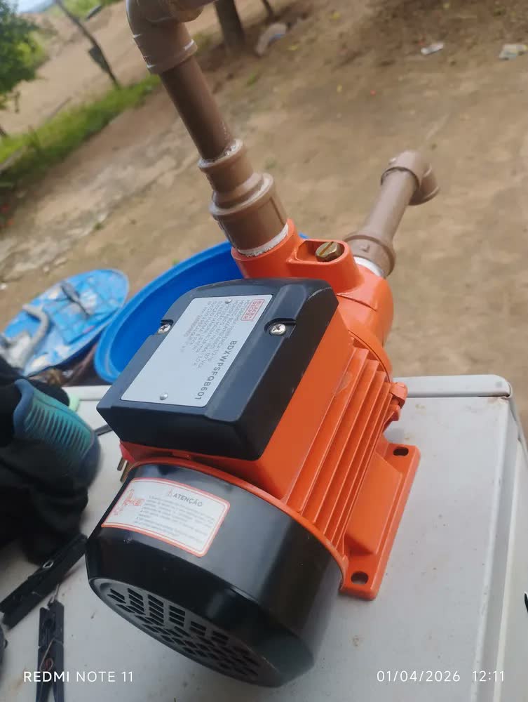 foto de Bomba D'água Periférica Mono 0,5hp Bdxwpsfqb60 Black&decker Cor Laranja Fase Elétrica Monofásica