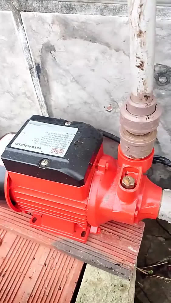 foto de Bomba D'água Periférica Mono 0,5hp Bdxwpsfqb60 Black&decker Cor Laranja Fase Elétrica Monofásica