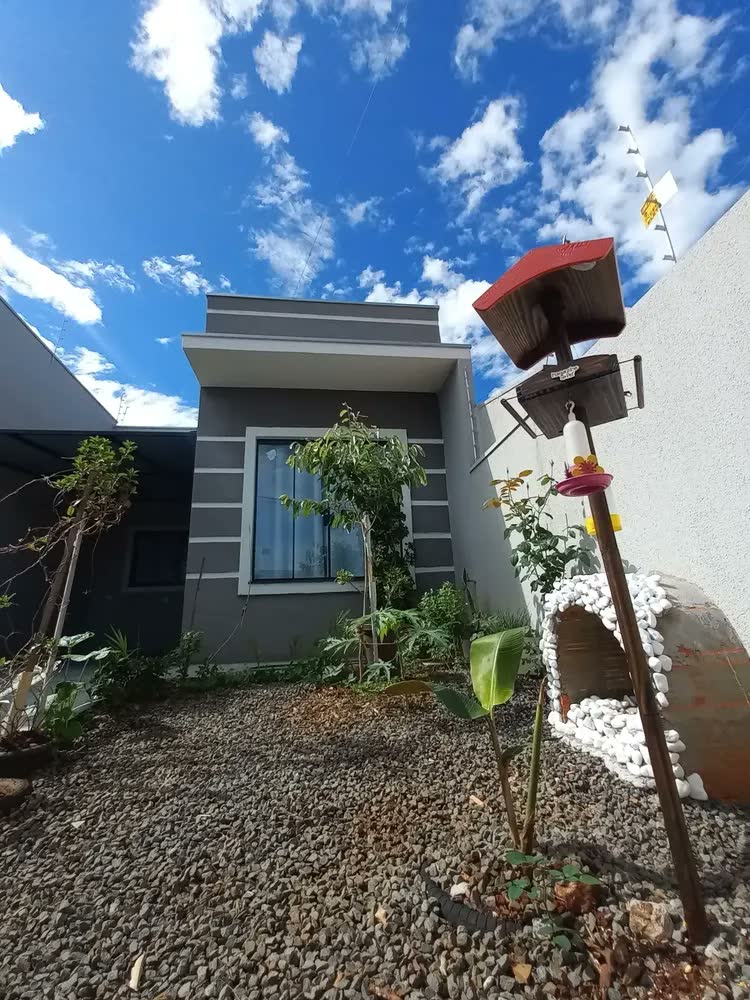 foto de Comedouro e Bebedouro Madeira para Pássaros Livres Silvestres 33cm