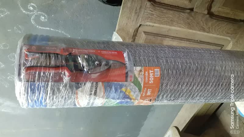 foto de Tela Arame Pinteiro Aves Hortas Cercados 1,50m X 50m Fio 24 Cor Cinza