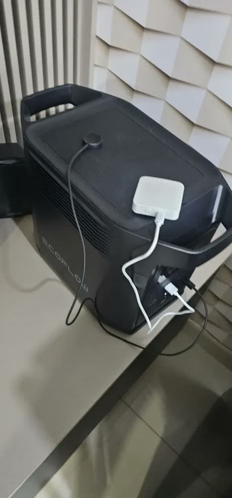 foto de Ecoflow DELTA BLACK E980 127v Estação De Energia Portátil Gerador Solar