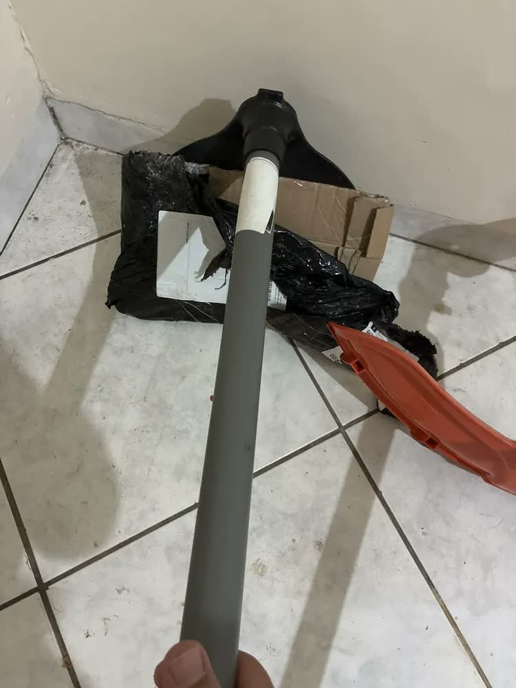 foto de Enxada Canavieira Goivada 2.5 Cabo Metálico 140cm Tramontina