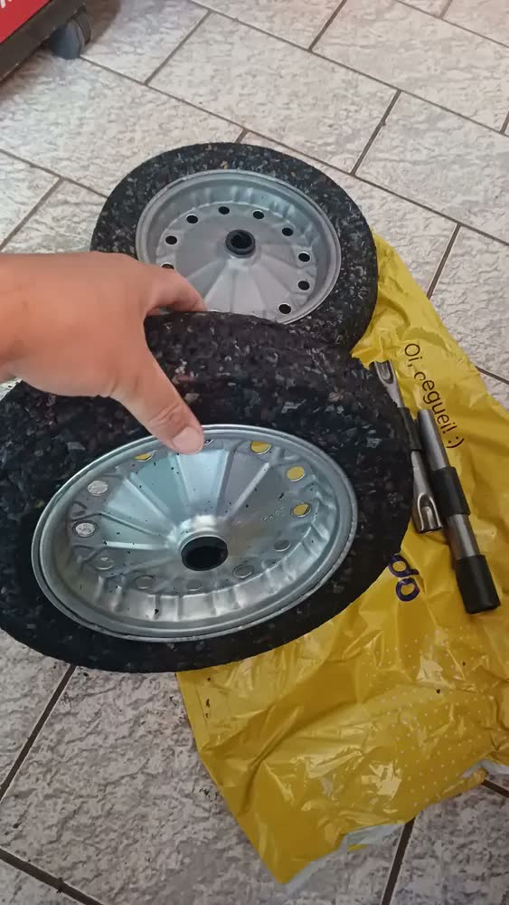 foto de Roda Pneu Maciço Force + Eixo Carrinho De Mão 150kg 3.25x8 Galvanizado