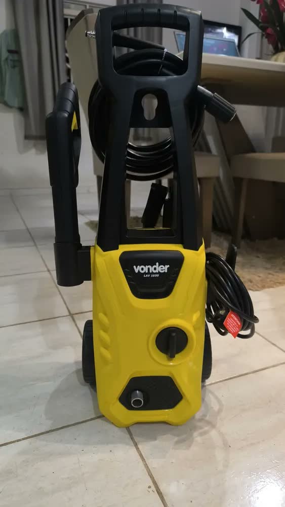 foto de Lavadora De Alta Pressão Economica Potente 1400w Vonder