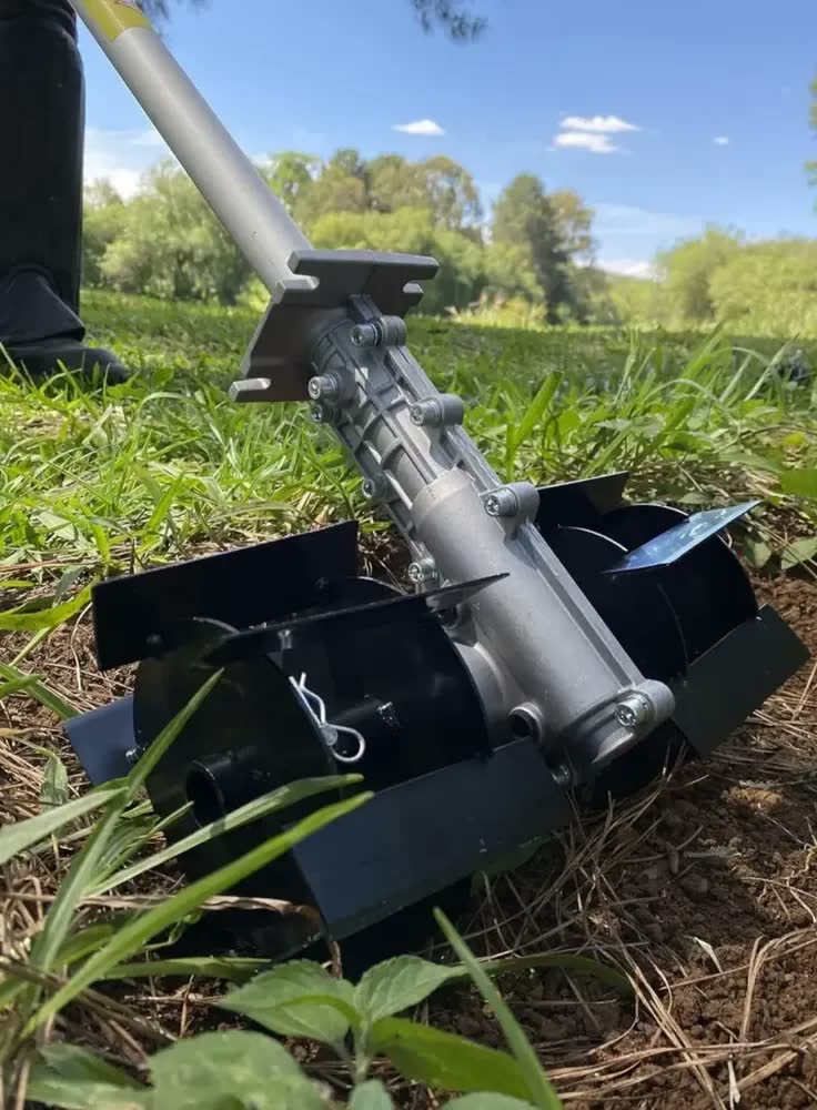 foto de Enxada Rotativa Para Roçadeira Tubo Universal 28mm 9 Estrias