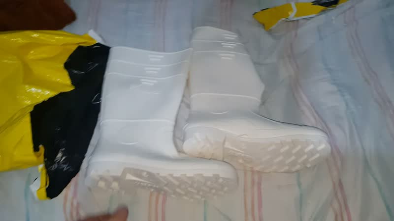 foto de Bota Pvc Branca Cano Longo - Vulcabrás