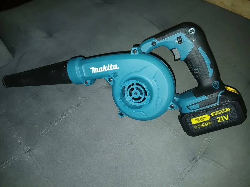 foto de Soprador Makita Dub186 Com Bateria 3ah E Carregador Cor Azul-celeste