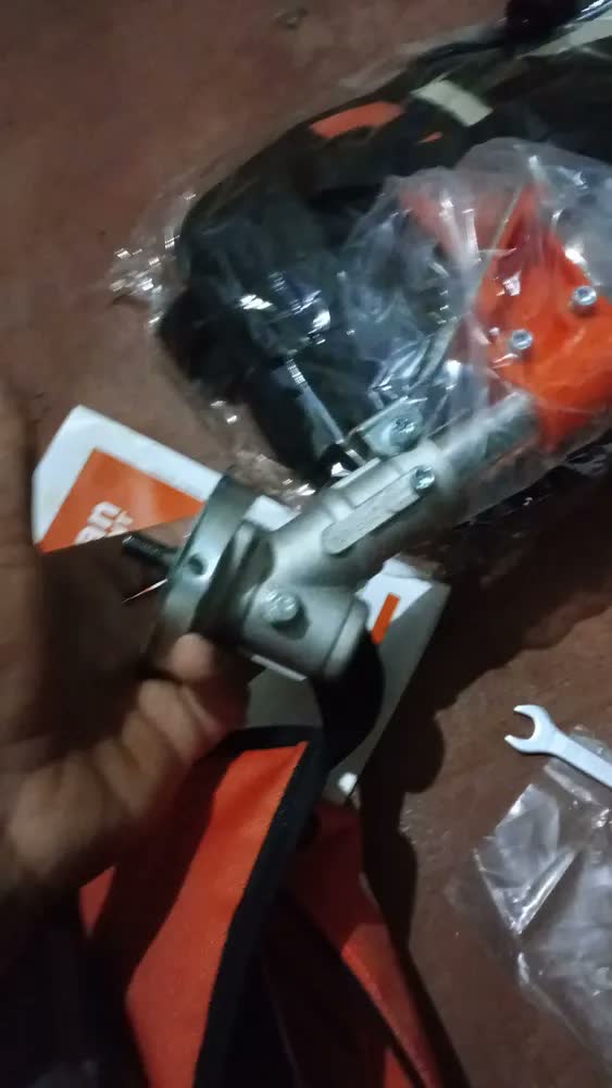 foto de Roçadeira Costal A Gasolina 2t 43cc 1,7hp Vrc430h Vulcan