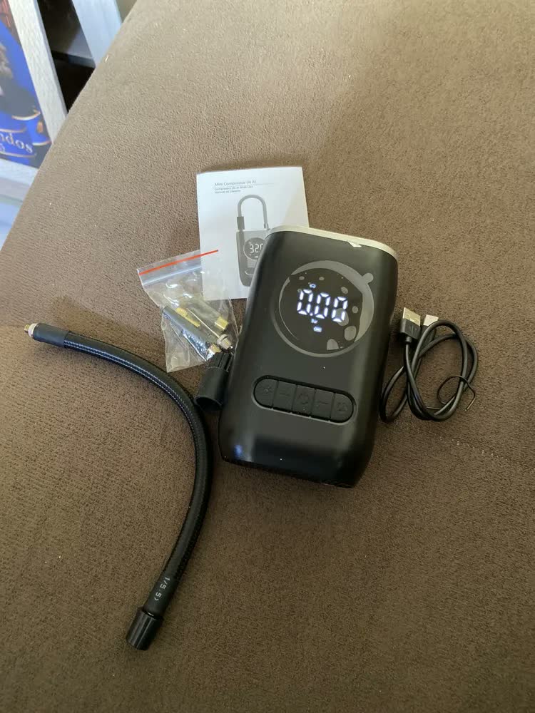 foto de Compressor de Ar Portátil Digital S-FORTE 150 PSI USB Para Carro Moto Bike