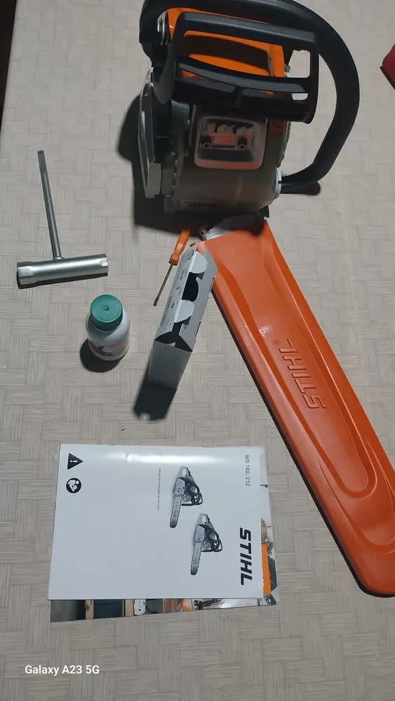 foto de Motosserra Gasolina Combustão Stihl Ms 182 35.8cc Sabre 40cm