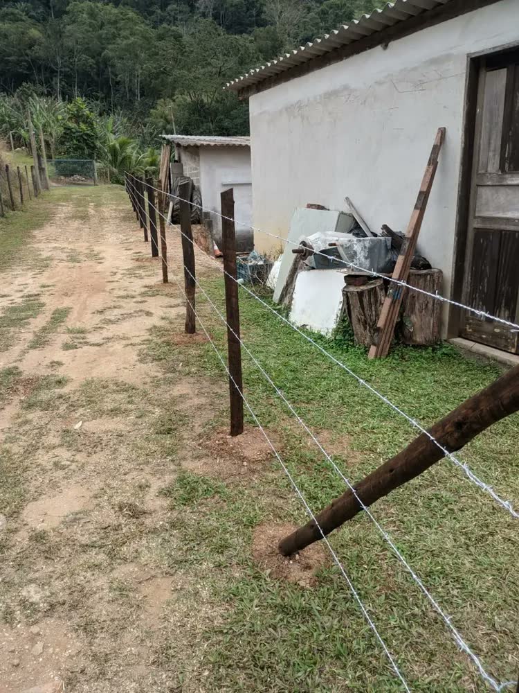 foto de Arame Farpado Gerdau Gir 500m Galvanizado Segurança Rural