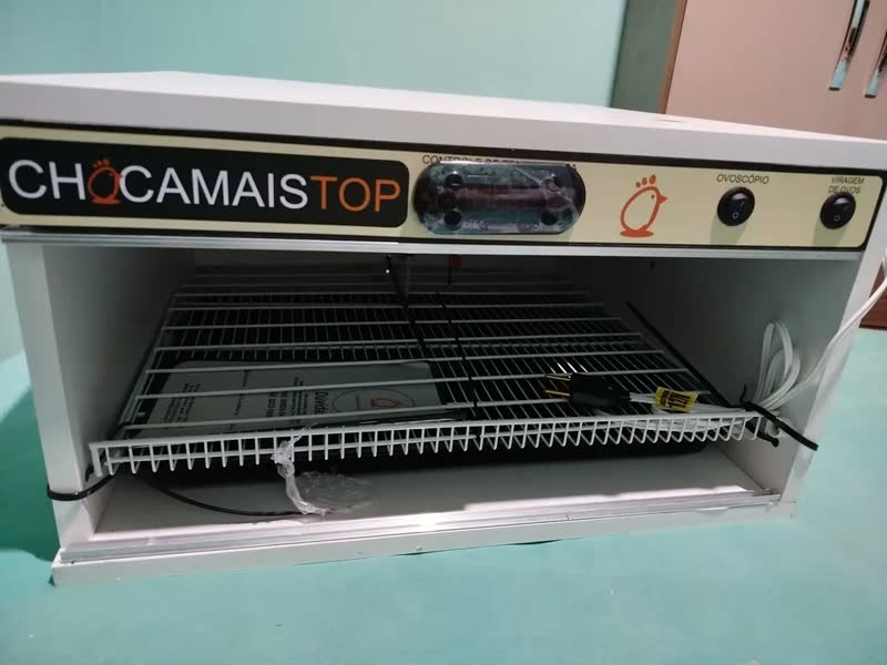 foto de Chocadeira Automatica Chm 72 Ovos + Ovoscopio