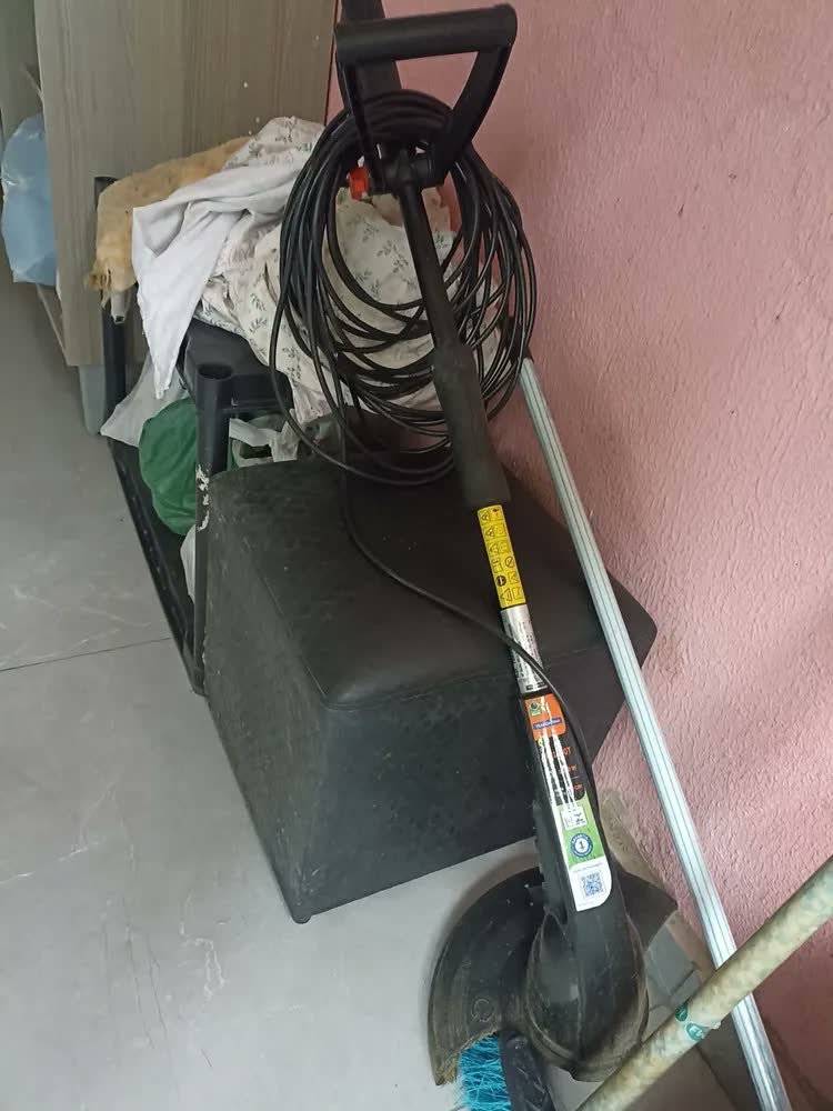 foto de Aparador Cortador De Grama Bipartido 1500w Apb1600t 280mm Tramontina 110v