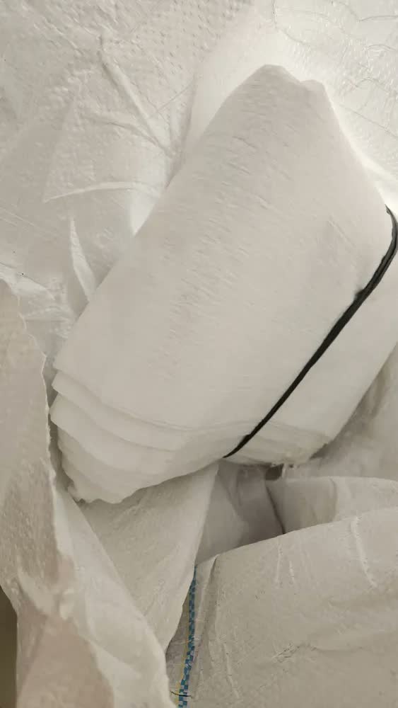 foto de 50 Saco De Ráfia 50x80 Convencional Reciclagem Entulho Branco