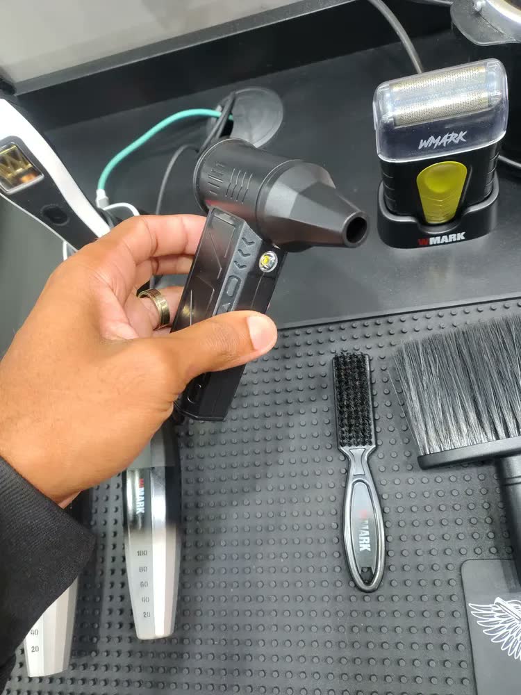 foto de Mini Soprador De Ar Turbo Sem Fio Recarregável USB Com LED Portátil Compacto Potente Ventilação Multiuso Para Limpeza De Notebook Computador Teclado Carro Eletrônicos Poeira - Shokki