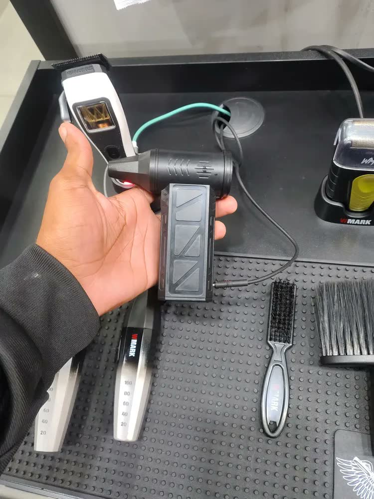 foto de Mini Soprador De Ar Turbo Sem Fio Recarregável USB Com LED Portátil Compacto Potente Ventilação Multiuso Para Limpeza De Notebook Computador Teclado Carro Eletrônicos Poeira - Shokki