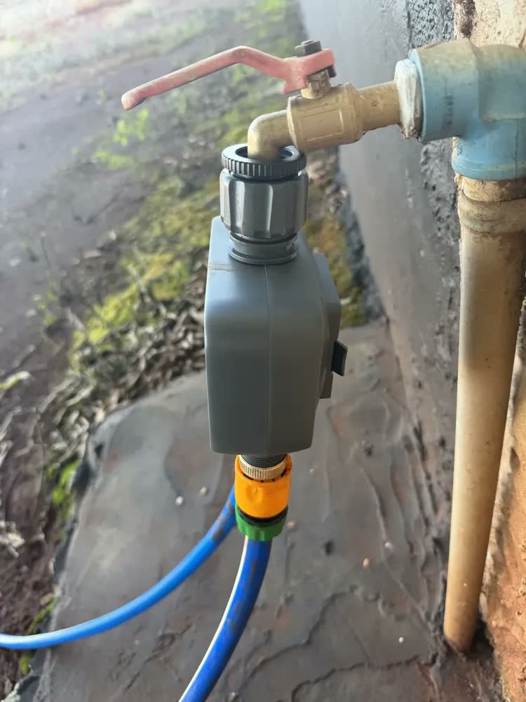 foto de Temporizador Irrigação Brisa Jardim 2 Saídas Smart Controle por APP com conexão Bluetooth e Wi-fi Verde Água E Cinza