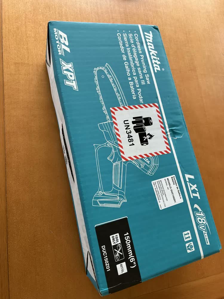 foto de Cortador Galhos 18v DUC150 Bat 3 Ah Carreg Dc18rc Makita Azul-turquesa 127/220v