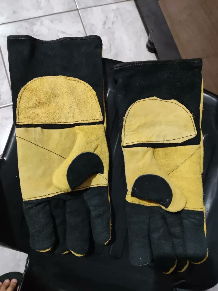 foto de Luva De Raspa Epi Solda Proteção Cano Longo The Black Tools