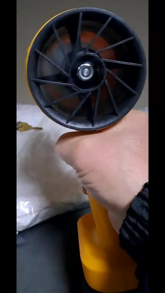 foto de Soprador De Folhas Elétrico Turbo 1.050W Portátil 88v Super Potente 5700 RPM Bateria Bivolt Sem Fio - Mestri
