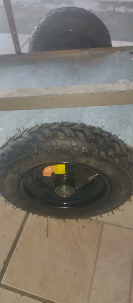 foto de Roda Carrinho Mão Carga Carriola Rolamento Eixo Aro 3,25x8 Preto