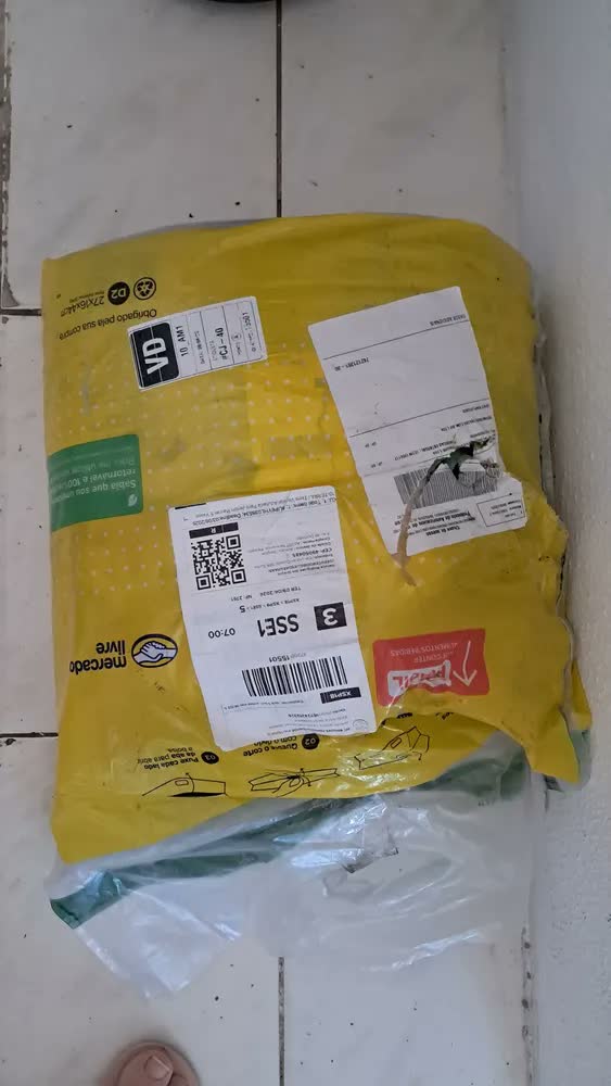 foto de Terra Vegetal Adubada Para Jardim Plantas E Vasos 10kg
