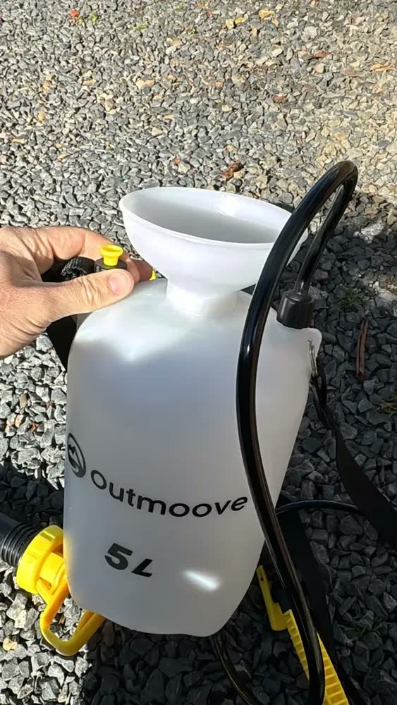 foto de Pulverizador jardim manual costal Compressão Prévia Outmoove 5 litros Bico Ajustável para Jardinagem Limpeza lavação