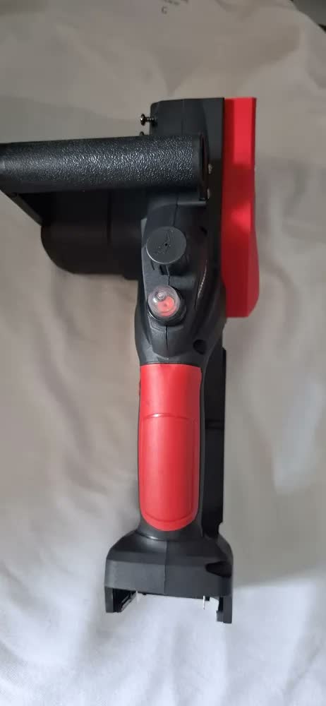 foto de Motoserra Eletrica 3000w Potente 12 Polegadas Profissional Brushless Com 2 Baterias Recarregável