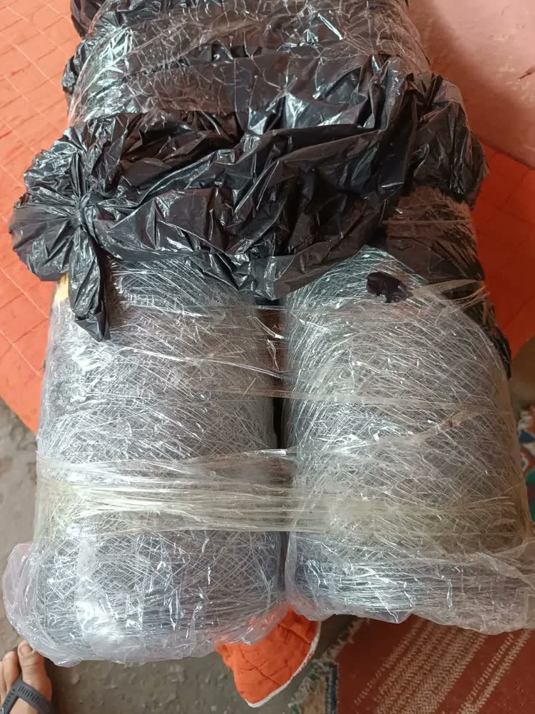 foto de Tela Galinheiro Galvanizada 1,50x50m Fio23 Malha 2 Pol Jst Cinza