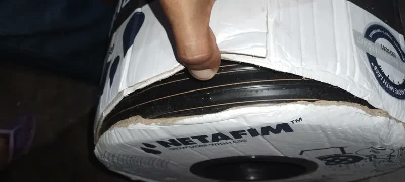 foto de Mangueira Para Gotejamento Streamline-x Netafim 1.000 Mts Cor Espaçamento 30x30cm