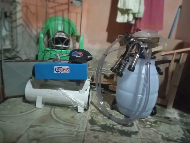 foto de Ordenhadeira Implemis Ord300 Com 1 Conjunto E 1 Tarro