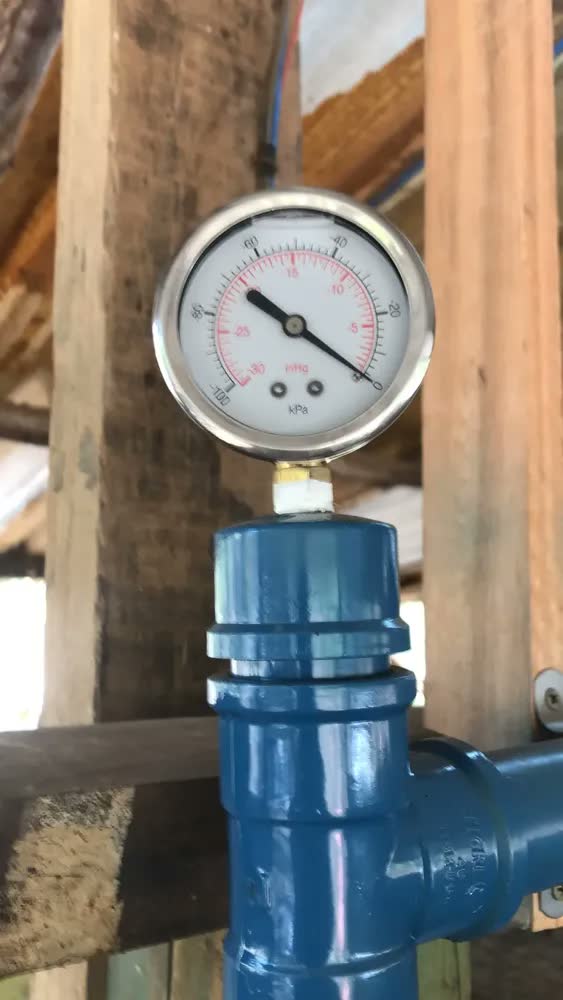 foto de Ordenhadeira Implemis Ord300 Com 1 Conjunto E 1 Tarro